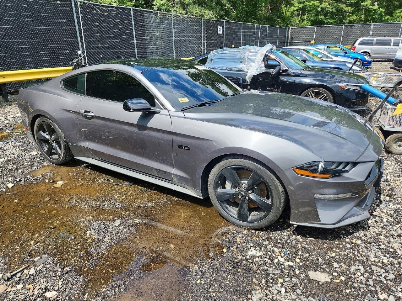2021 Ford Mustang Gt - zdjęcie 4