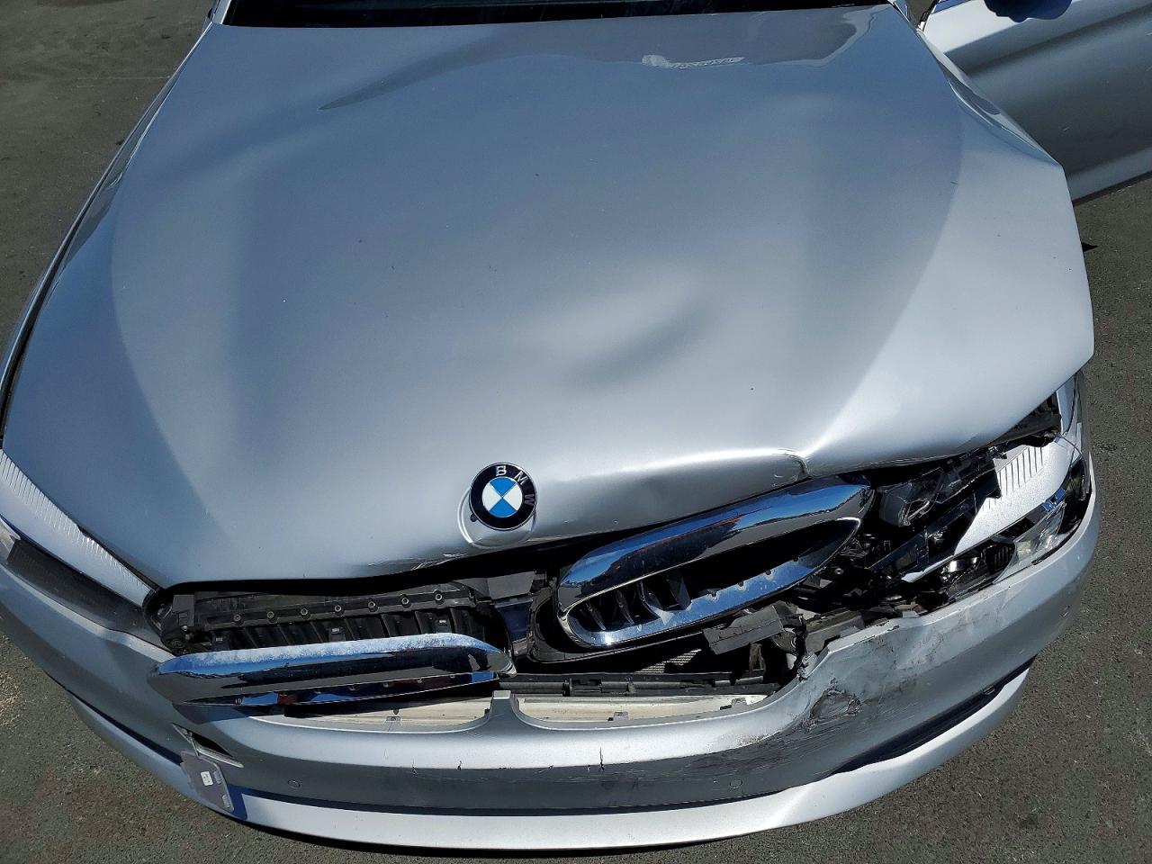 2020 BMW 530 I - zdjęcie 11