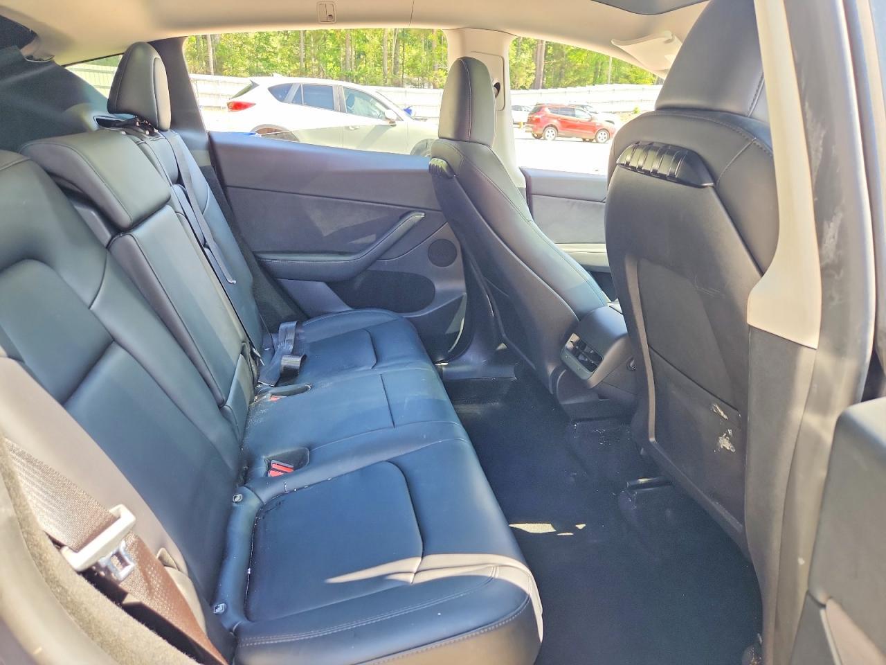 2023 Tesla Model Y - zdjęcie 10