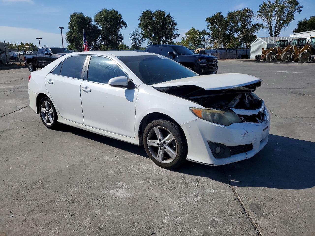 2014 Toyota Camry Se - zdjęcie 4