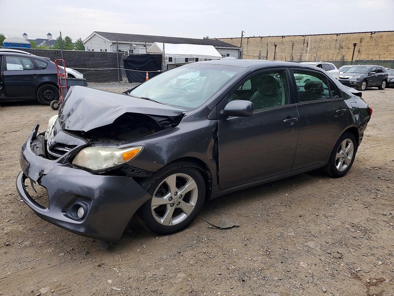 2013 Toyota Corolla Le - zdjęcie główne