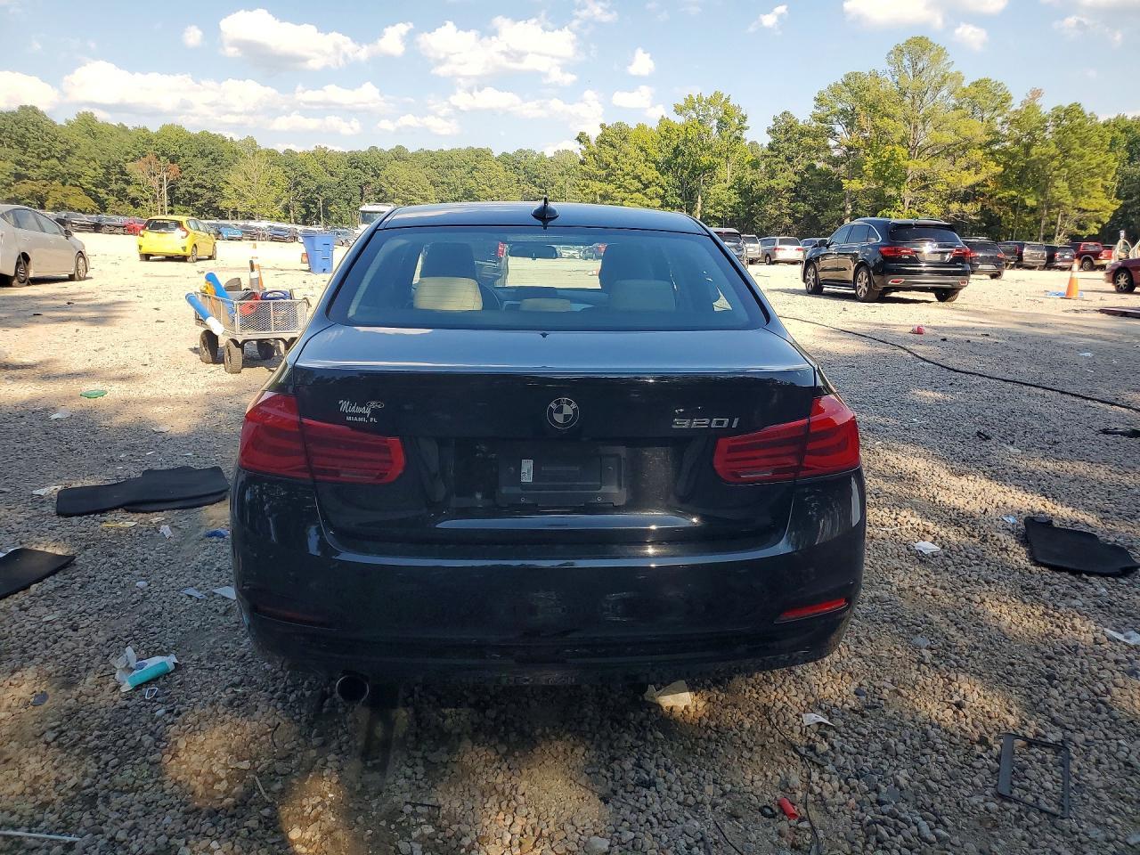 2018 BMW 320 I - zdjęcie 6