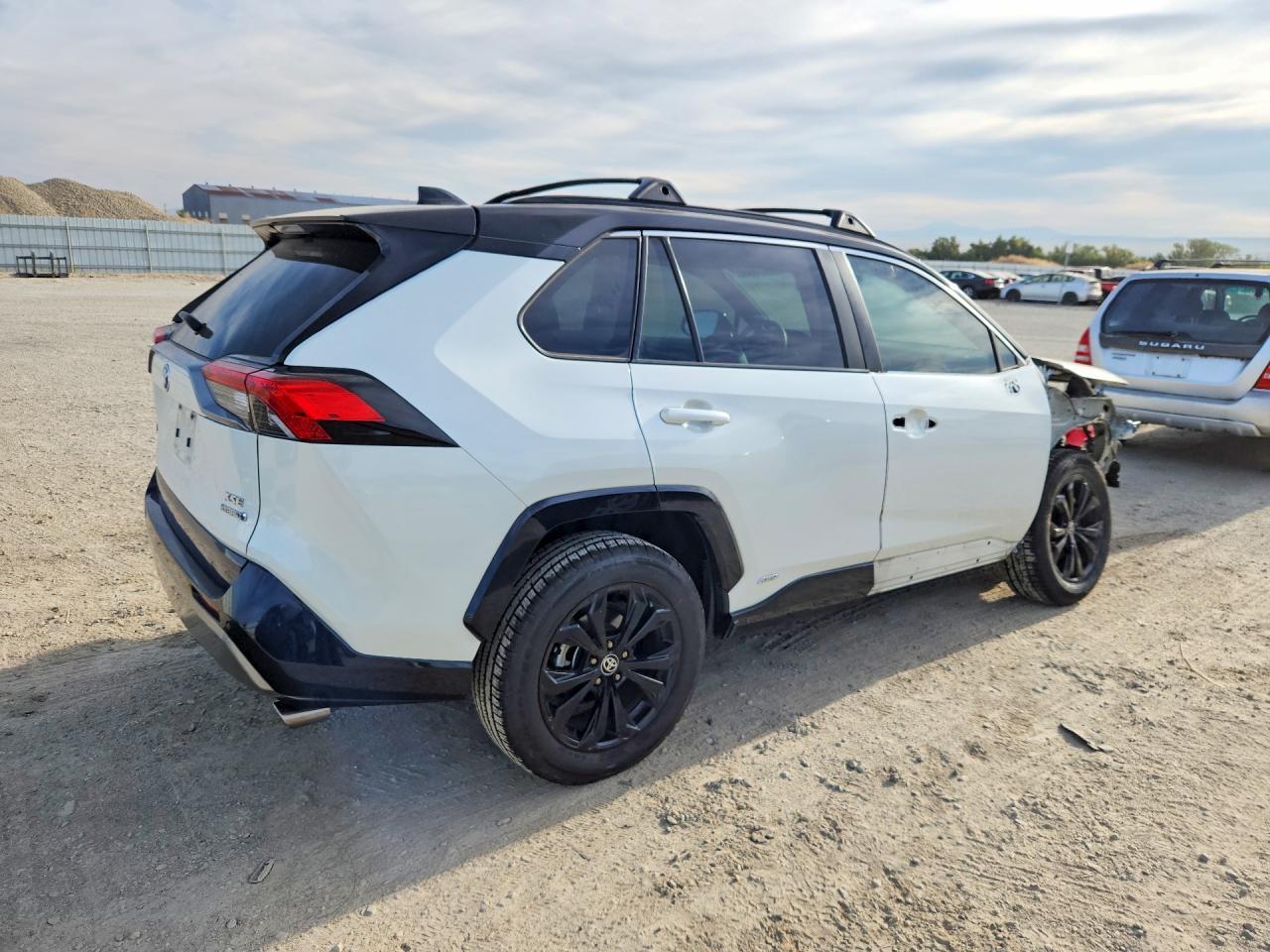 2022 Toyota Rav4 Xse - zdjęcie 3