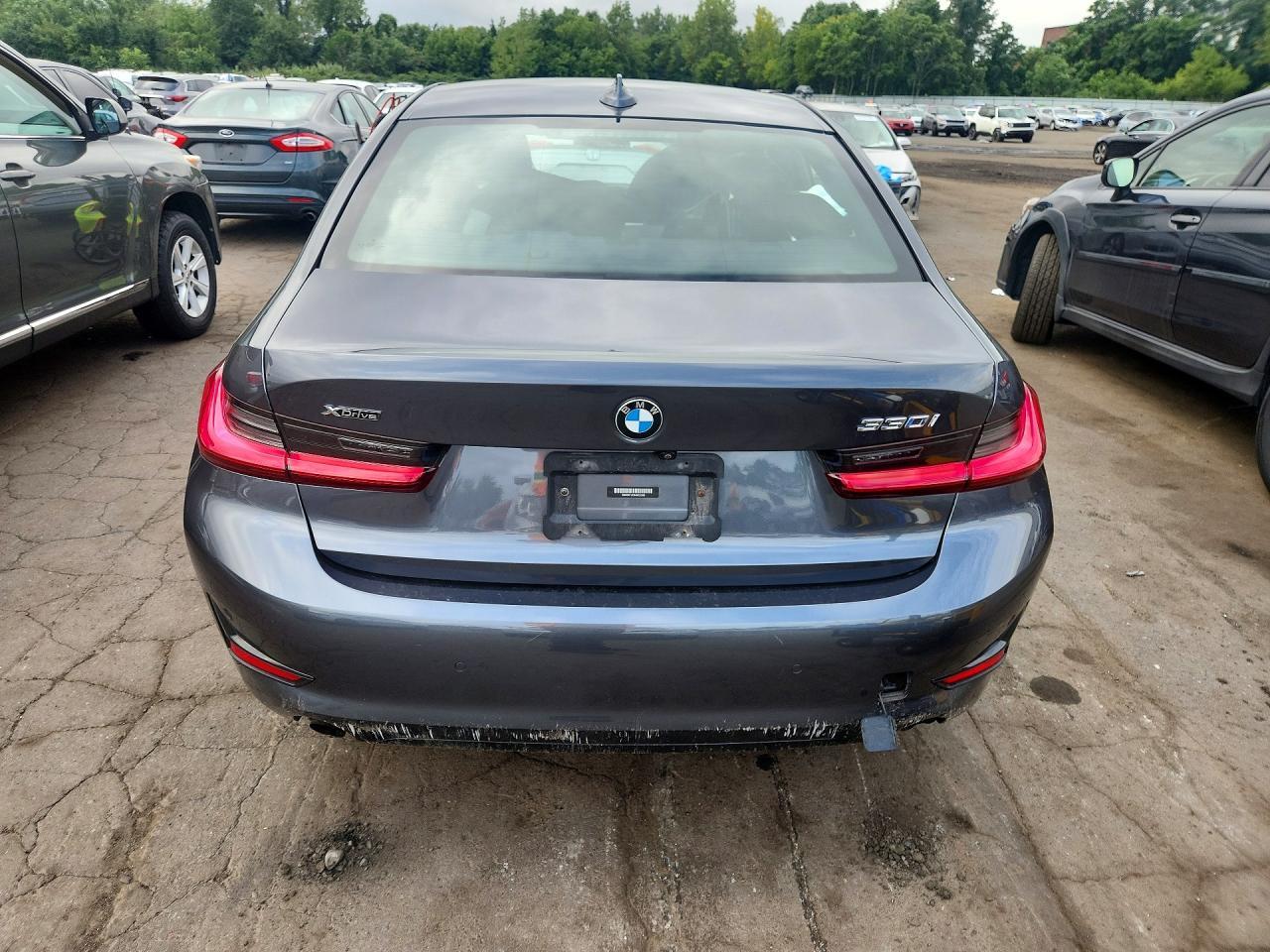 2021 BMW Seria 3 330i - zdjęcie 6