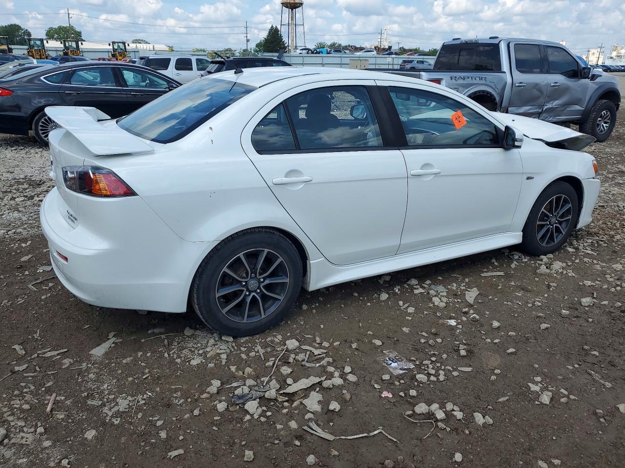 2017 Mitsubishi Lancer Es - zdjęcie 3