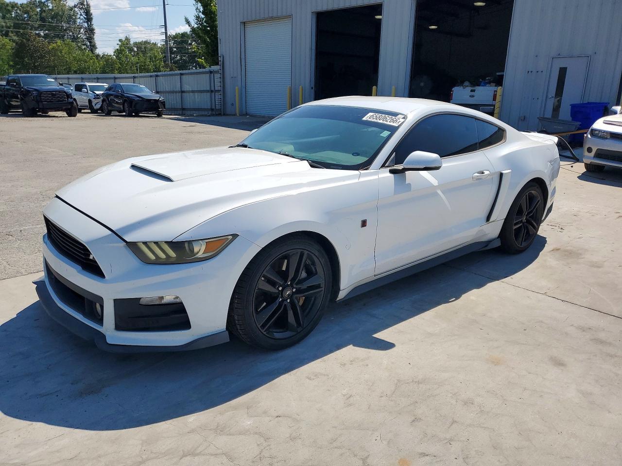 2015 Ford Mustang - zdjęcie główne