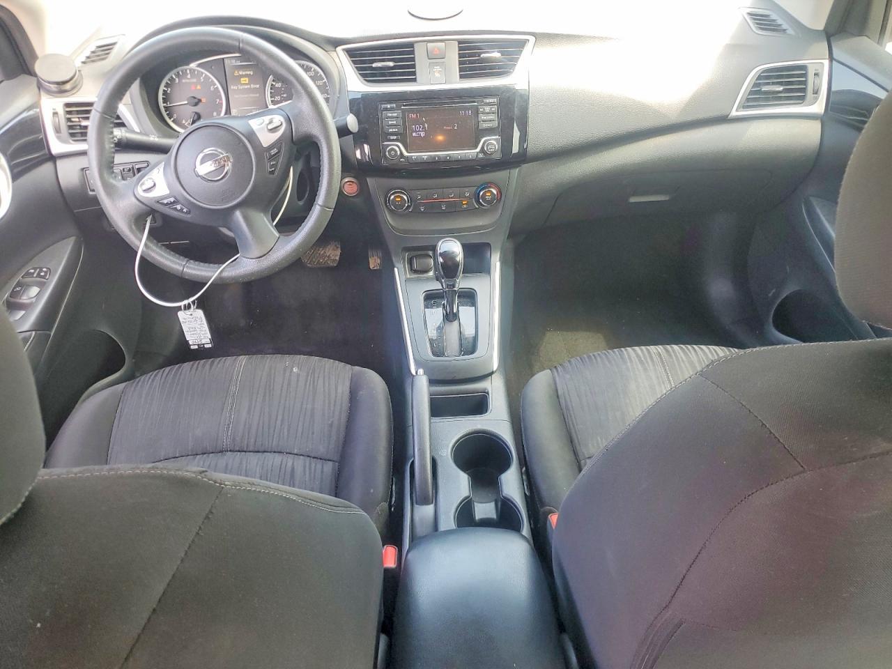 2017 Nissan Sentra Sv - zdjęcie 8
