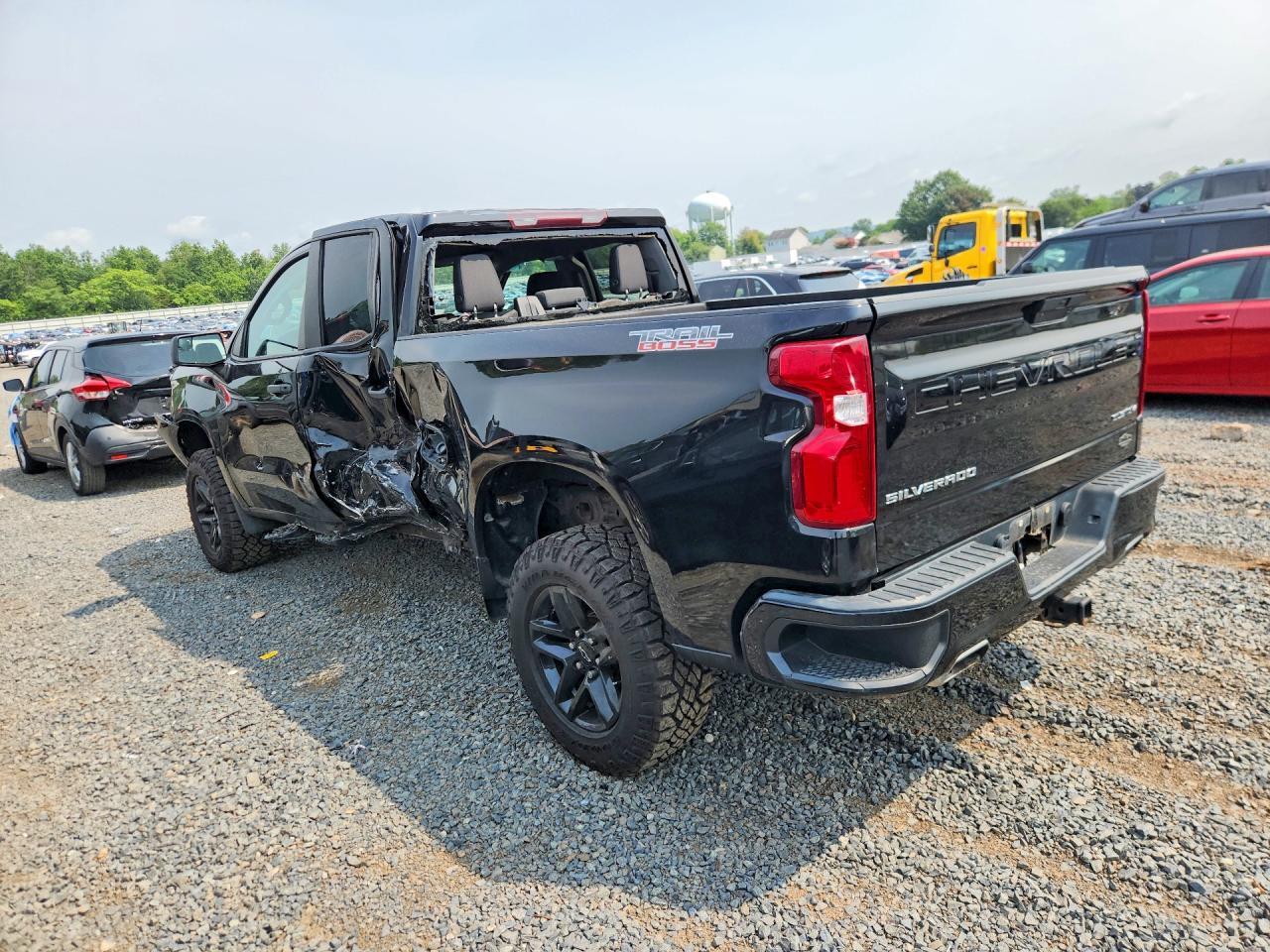 2019 Chevrolet Silverado K1500 Trail Boss Custom - zdjęcie 2