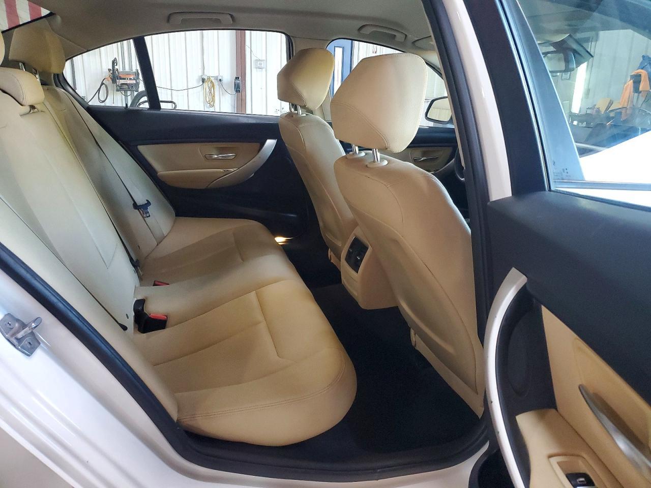 2018 BMW Seria 3 320i - zdjęcie 10
