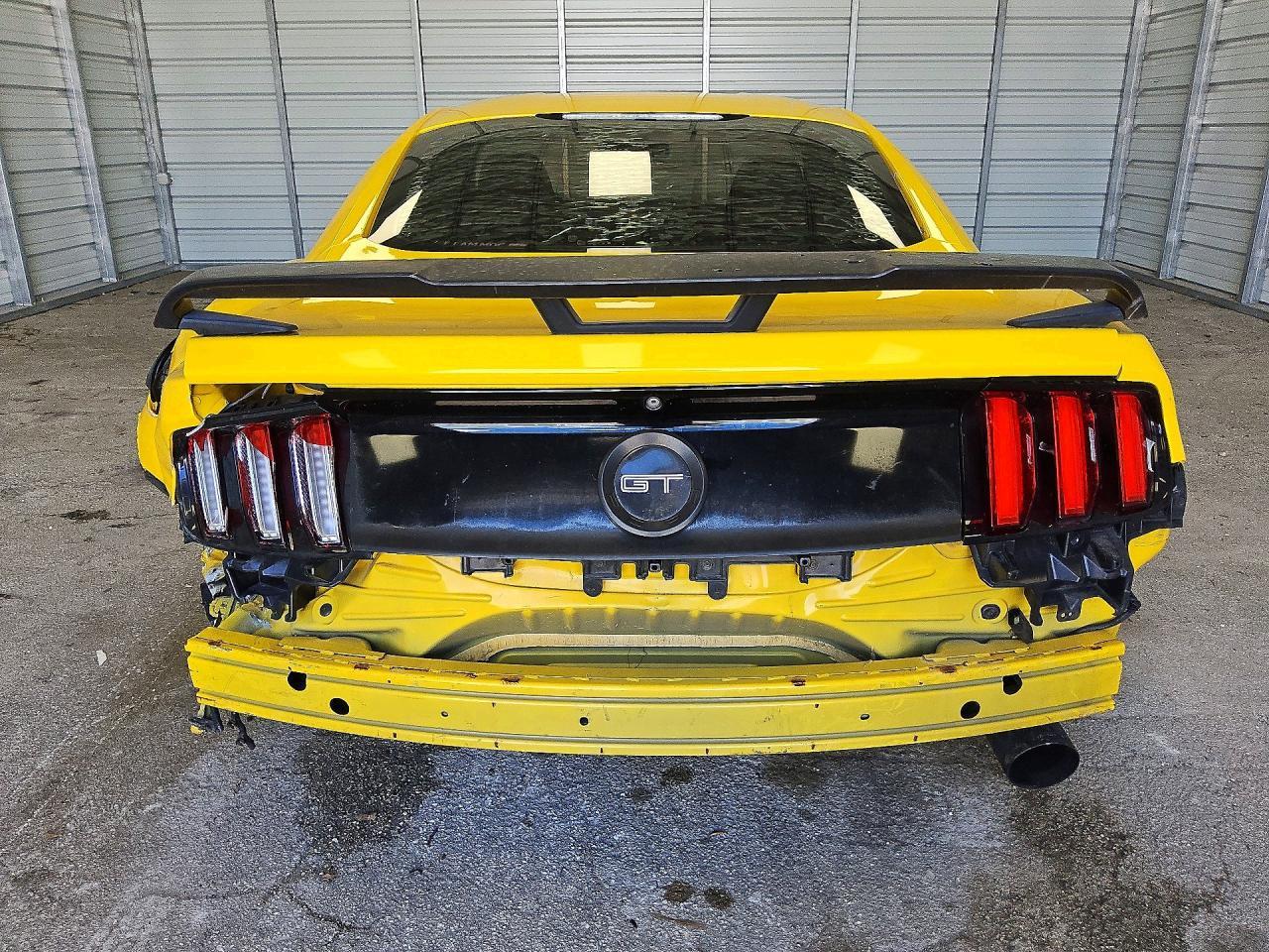 2015 Ford Mustang - zdjęcie 6