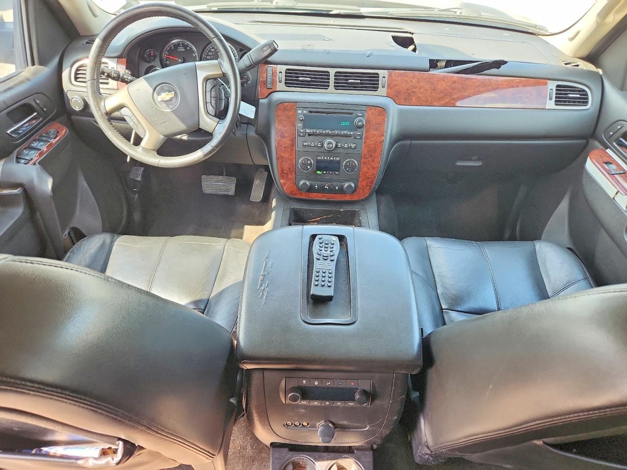 2013 Chevrolet Tahoe C1500 Lt - zdjęcie 8