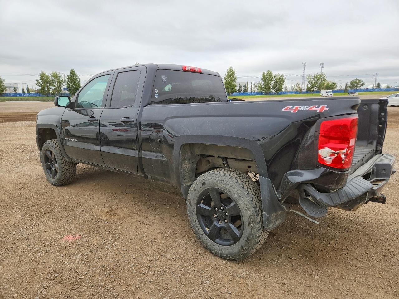 2016 Chevrolet Silverado K1500 - zdjęcie 2