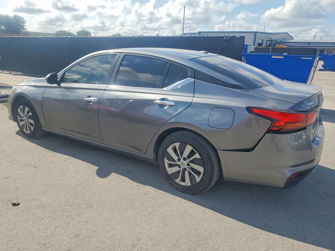 2020 Nissan Altima S - zdjęcie 2