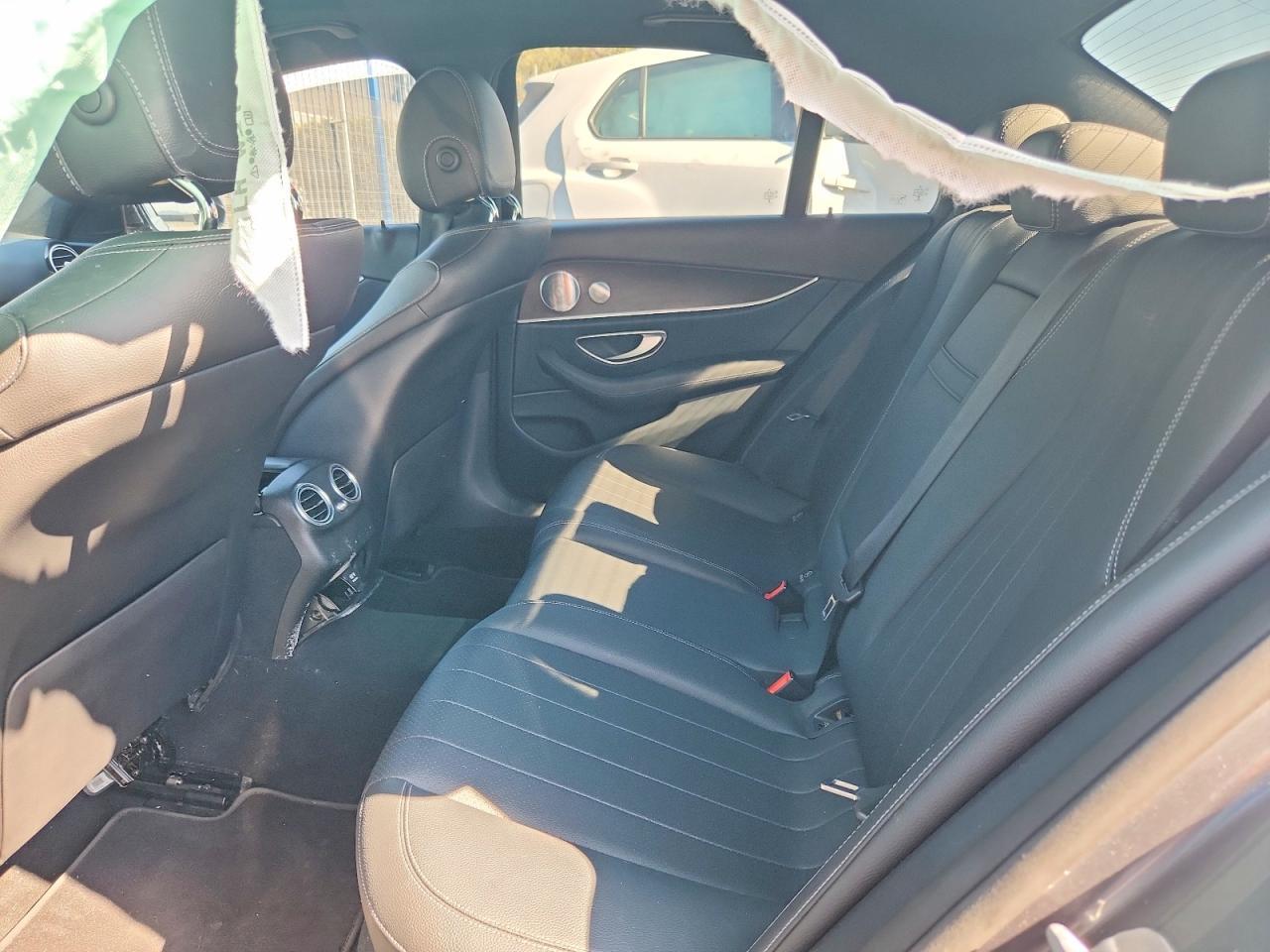 2019 Mercedes-Benz E 300 - zdjęcie 12