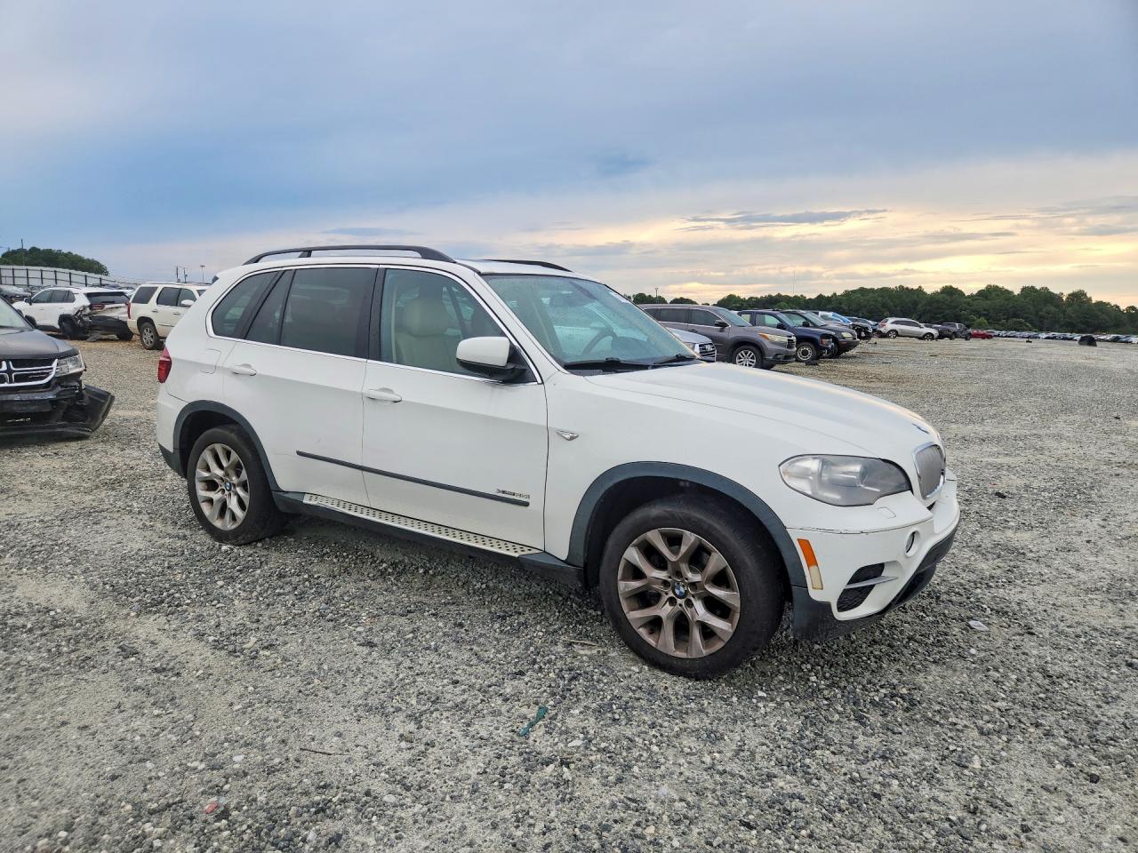 2013 BMW X5 xDrive35I - zdjęcie 4