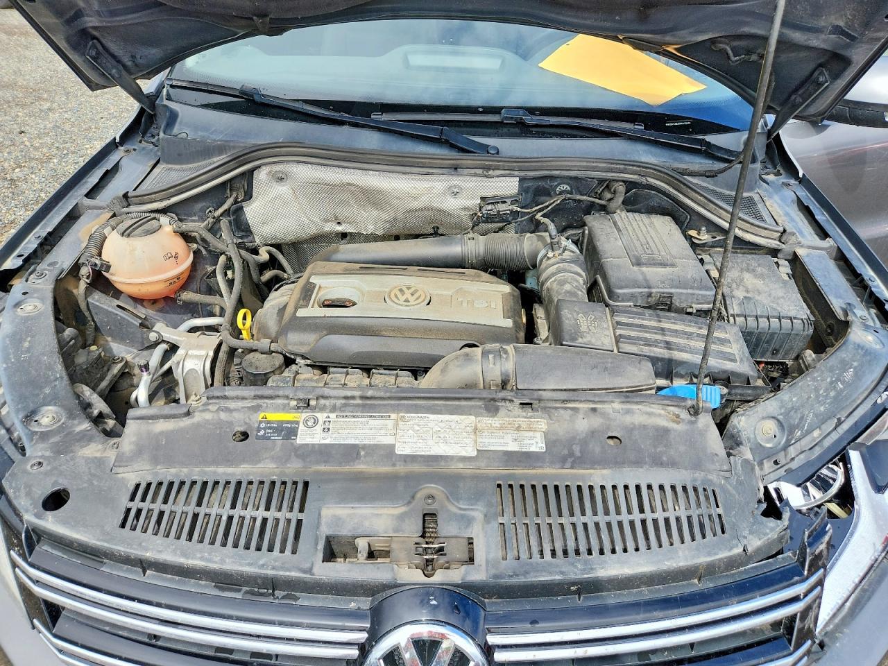 2013 Volkswagen Tiguan S - zdjęcie 11