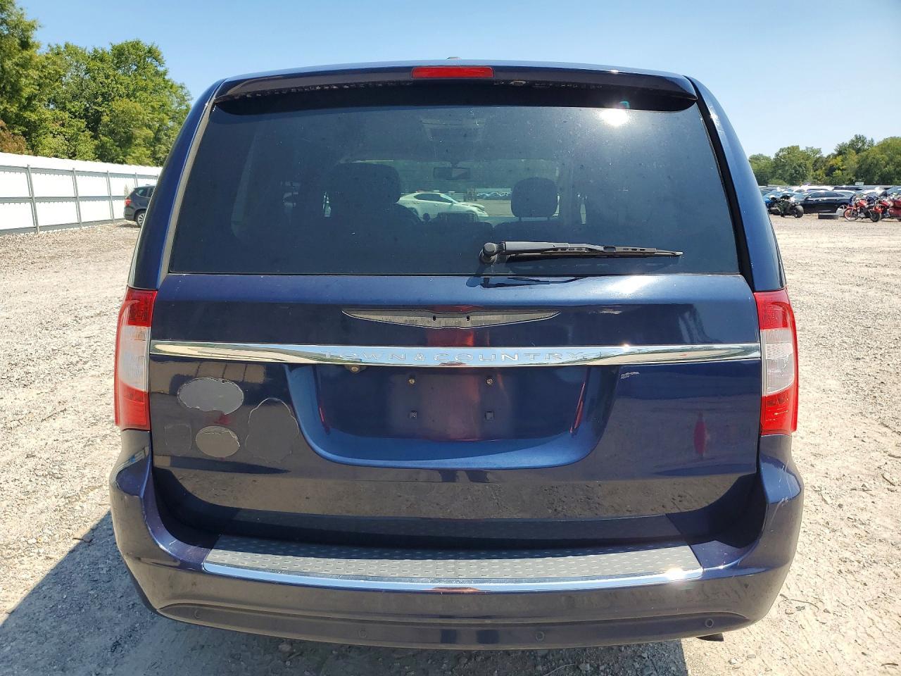 2013 Chrysler Town & Country Touring L - zdjęcie 6