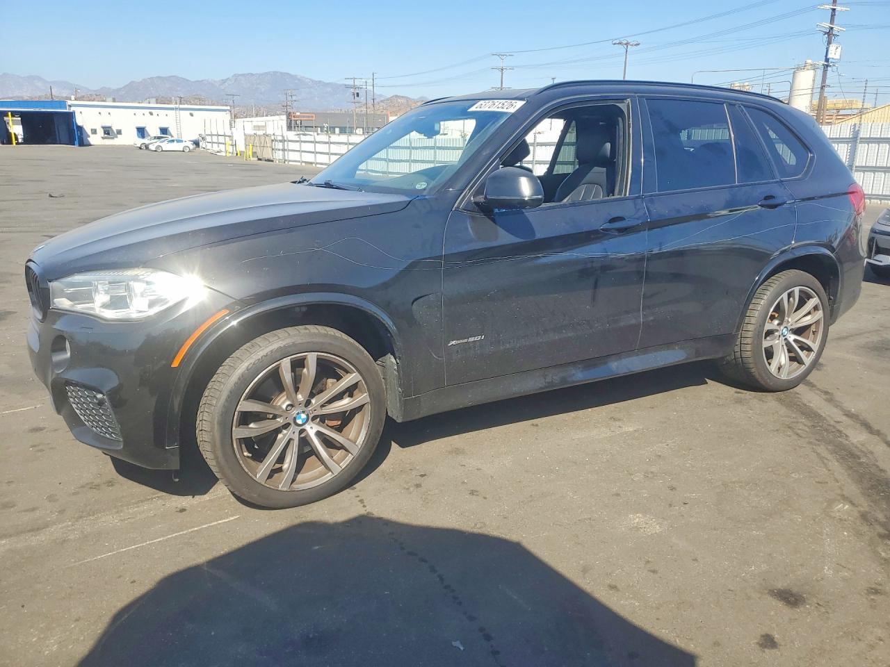 2015 BMW X5 xDrive50I - zdjęcie główne