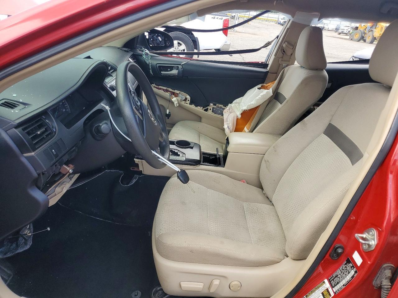2014 Toyota Camry Le - zdjęcie 7