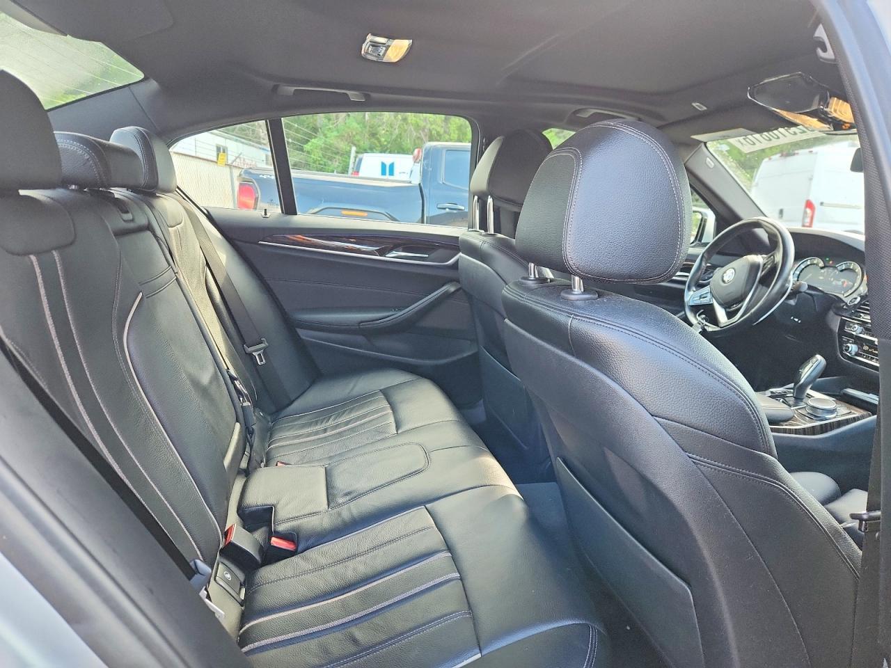 2018 BMW Seria 5 530i - zdjęcie 10