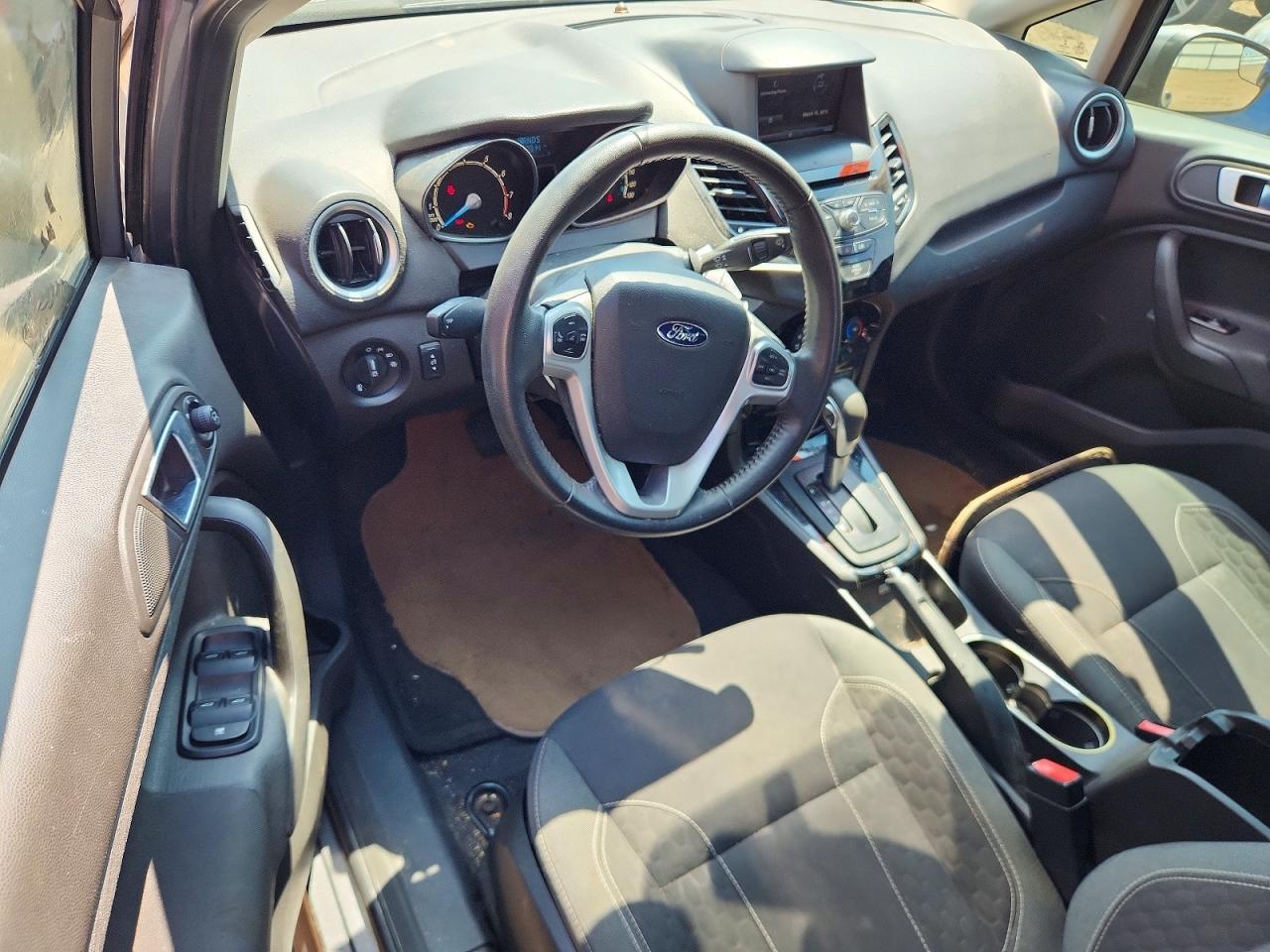 2014 Ford Fiesta Se - zdjęcie 8