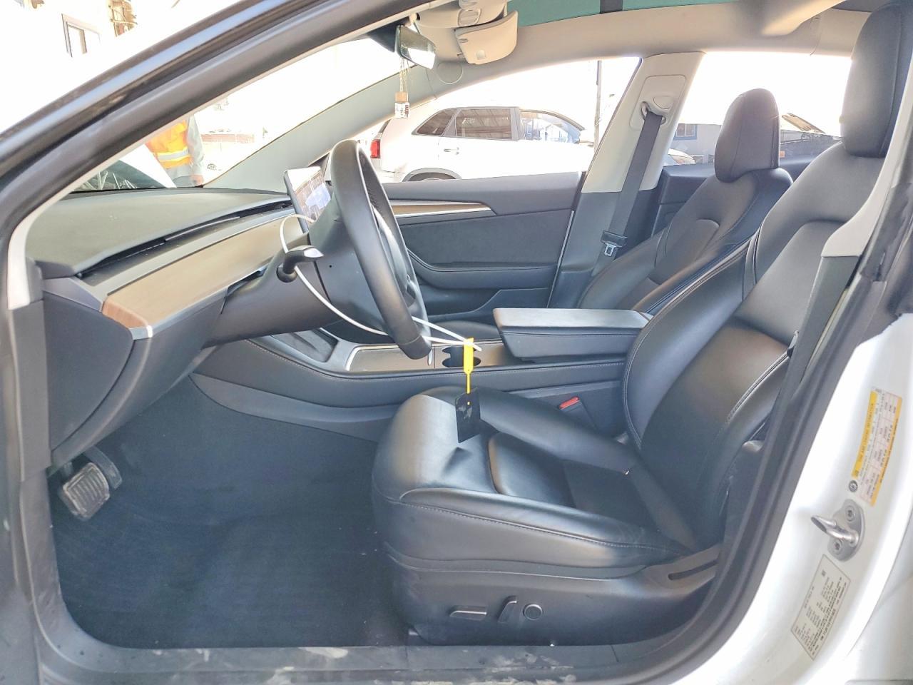 2023 Tesla Model 3 - zdjęcie 7