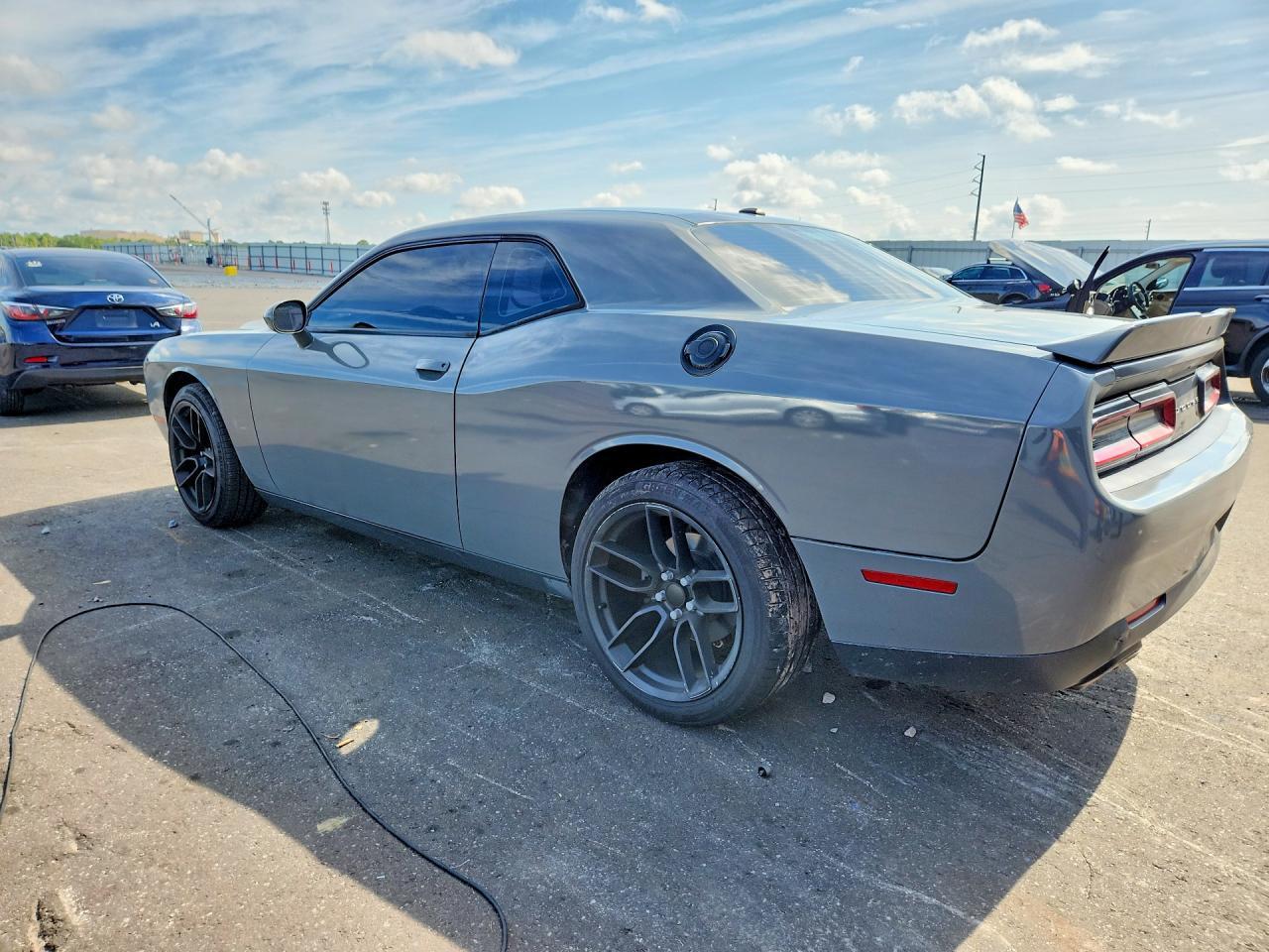 2019 Dodge Challenger Sxt - zdjęcie 2