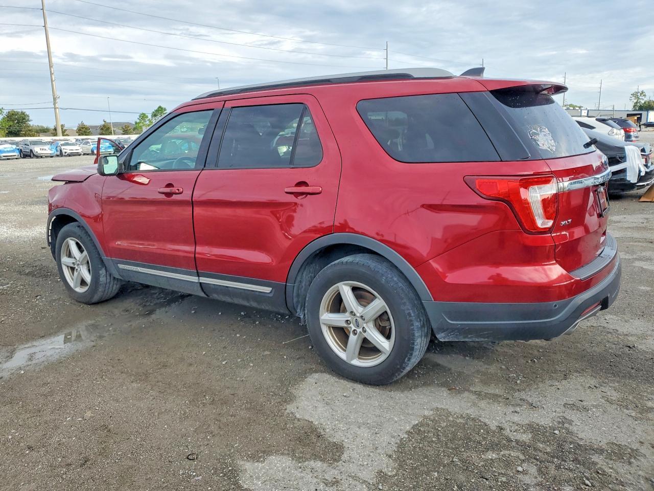 2018 Ford Explorer Xlt - zdjęcie 2