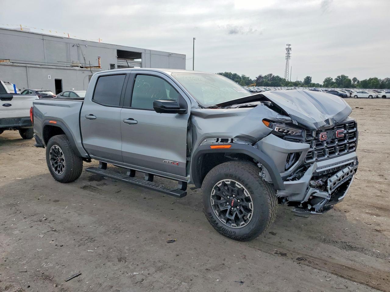 2026 GMC Canyon At4 - zdjęcie 4
