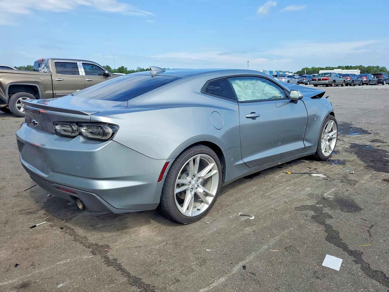 2023 Chevrolet Camaro Lt - zdjęcie 3