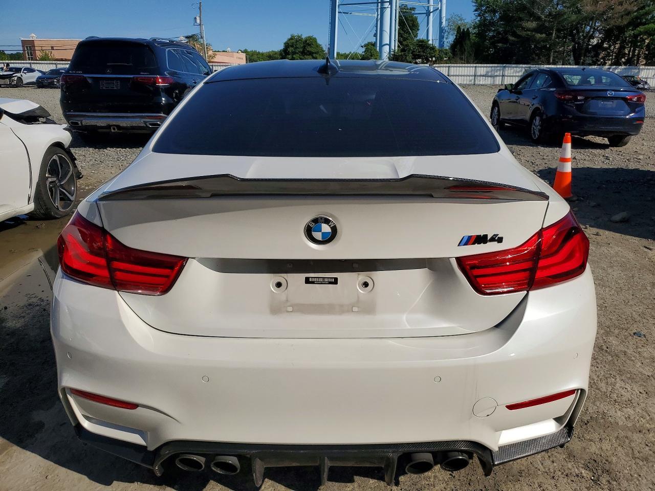 2018 BMW M4 - zdjęcie 6