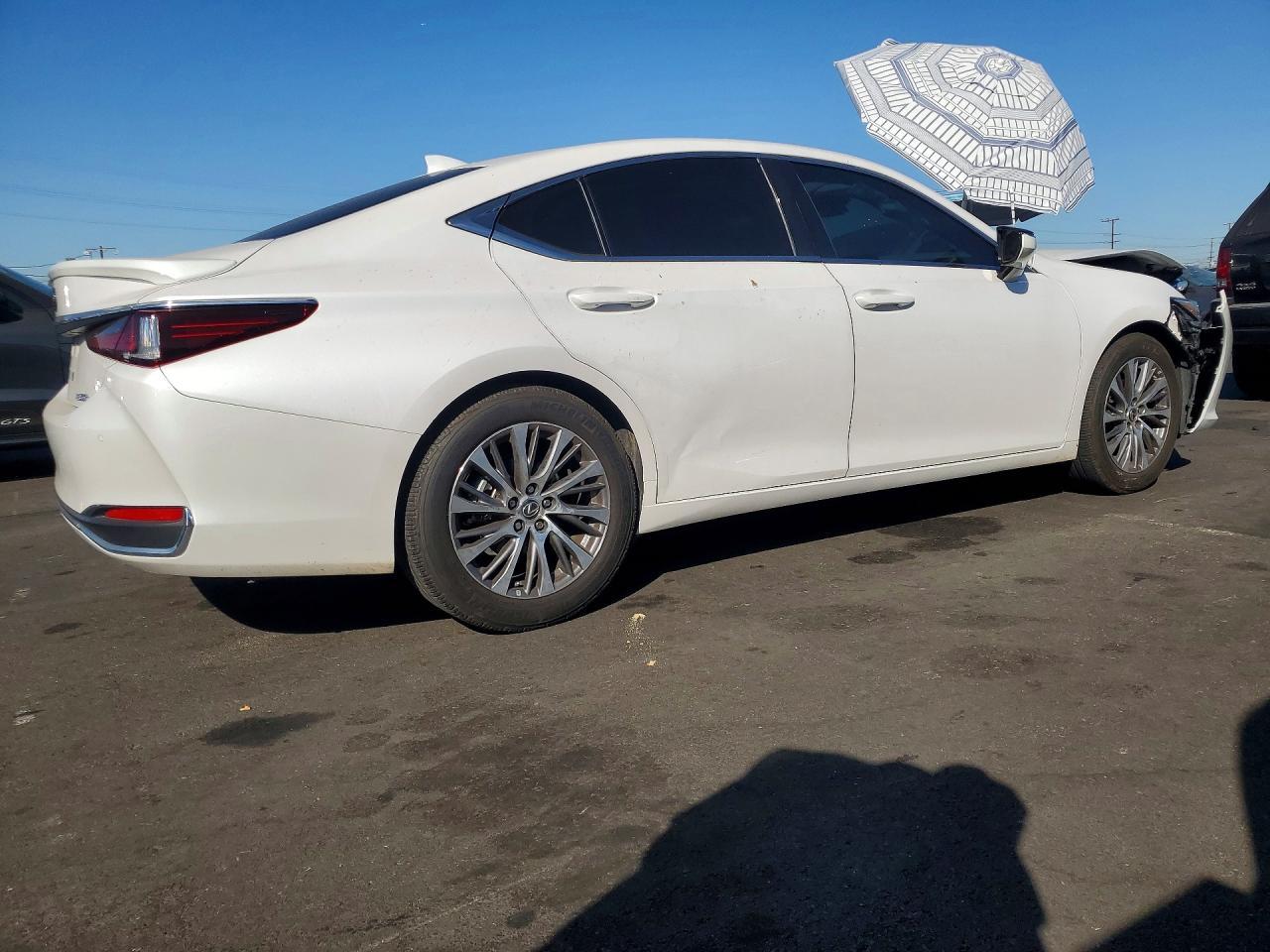 2025 Lexus Es 300H Base - zdjęcie 3