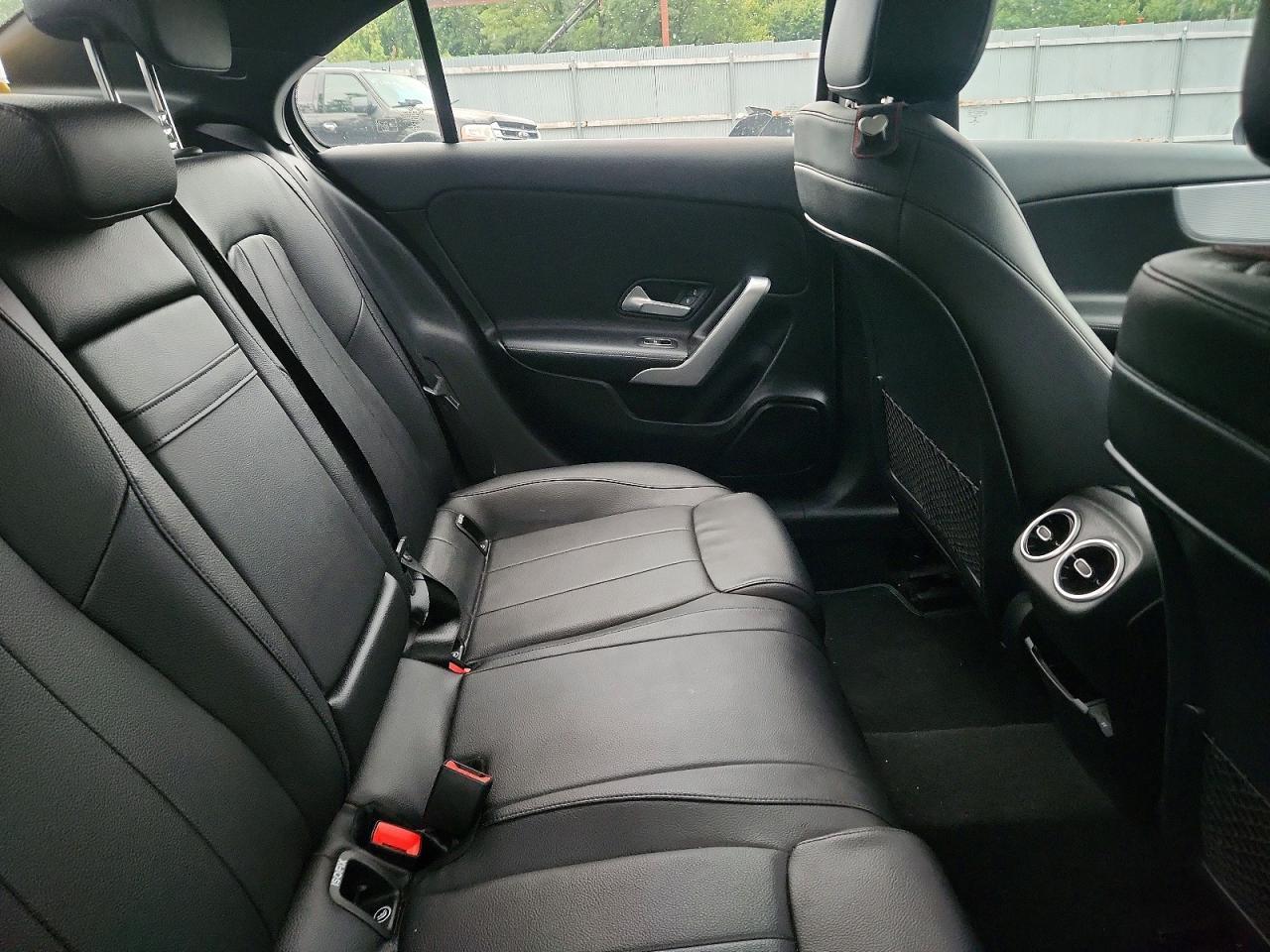 2020 Mercedes-Benz A 220 4Matic - zdjęcie 10