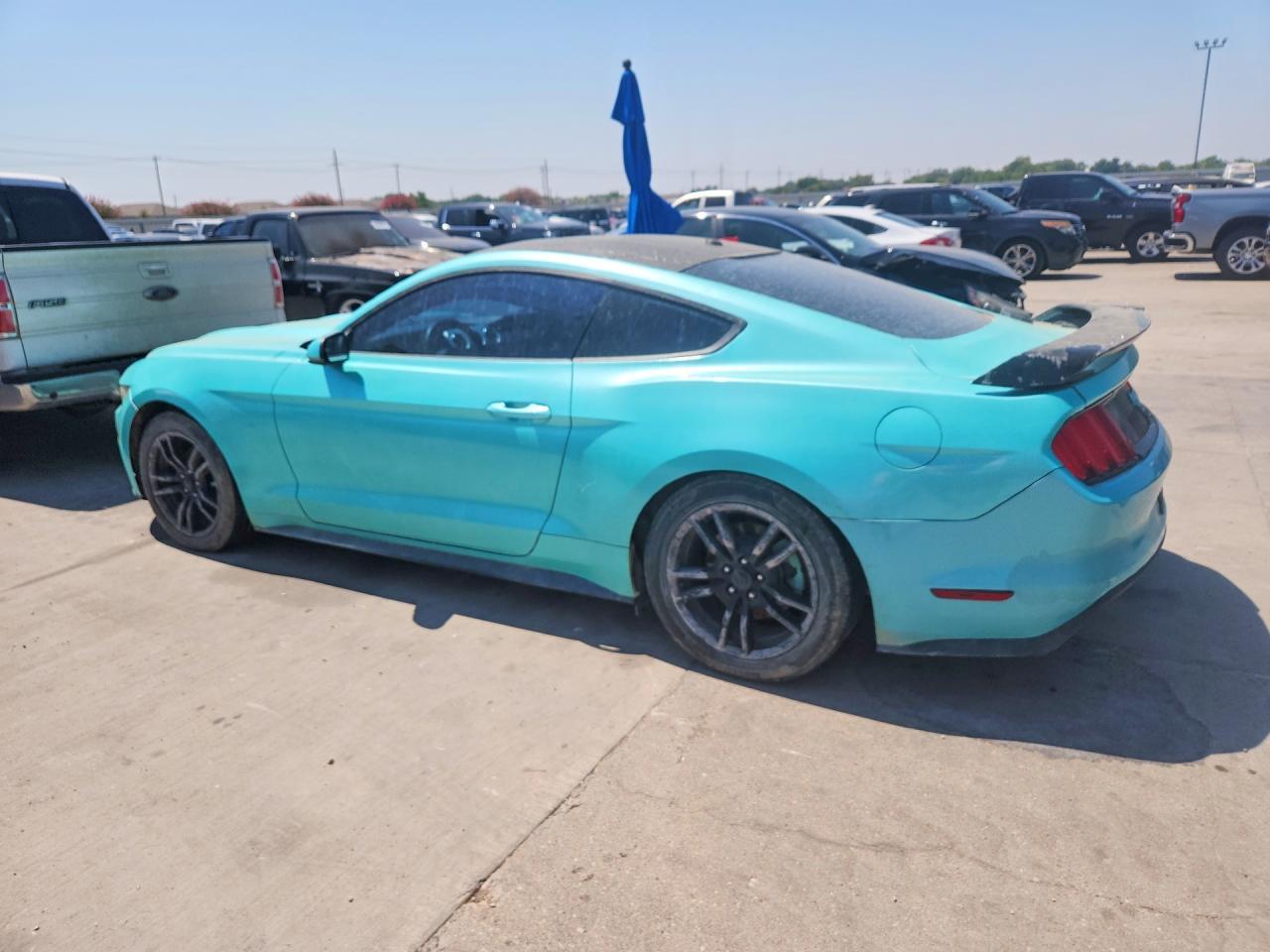 2015 Ford Mustang - zdjęcie 2