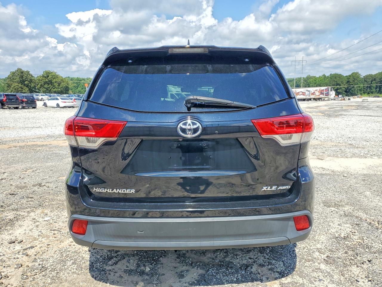 2018 Toyota Highlander Xle - zdjęcie 6