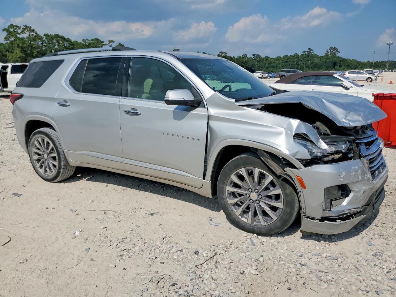 2022 Chevrolet Traverse Premier - zdjęcie 4