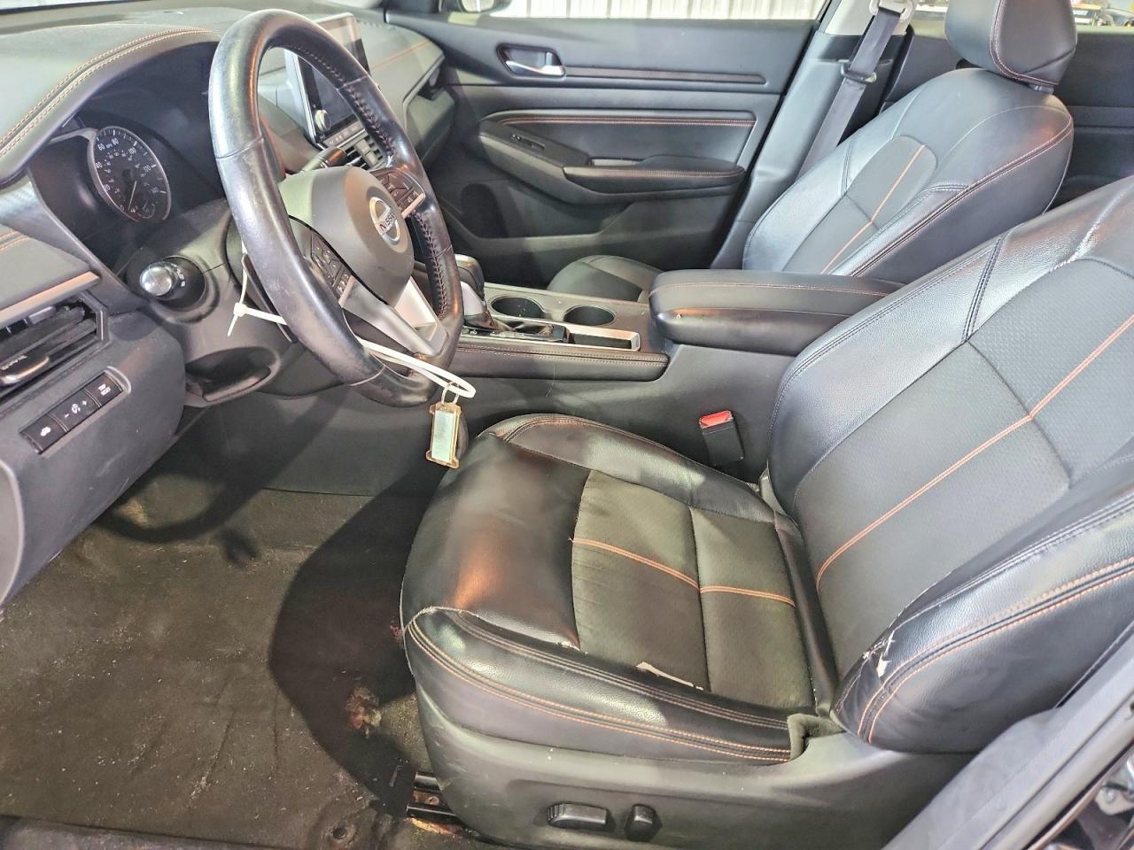 2022 Nissan Altima Sr - zdjęcie 7