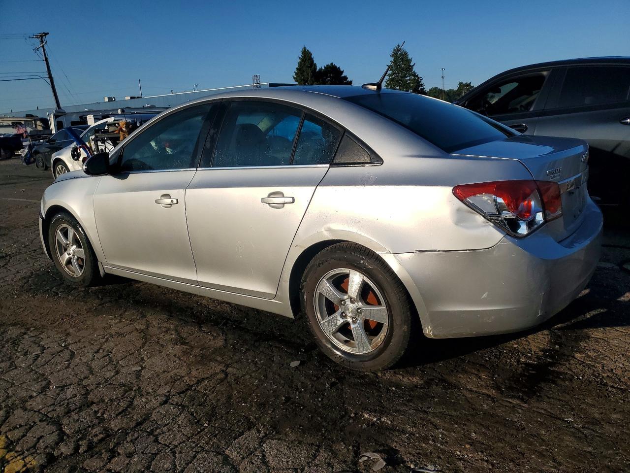 2014 Chevrolet Cruze Lt - zdjęcie 2
