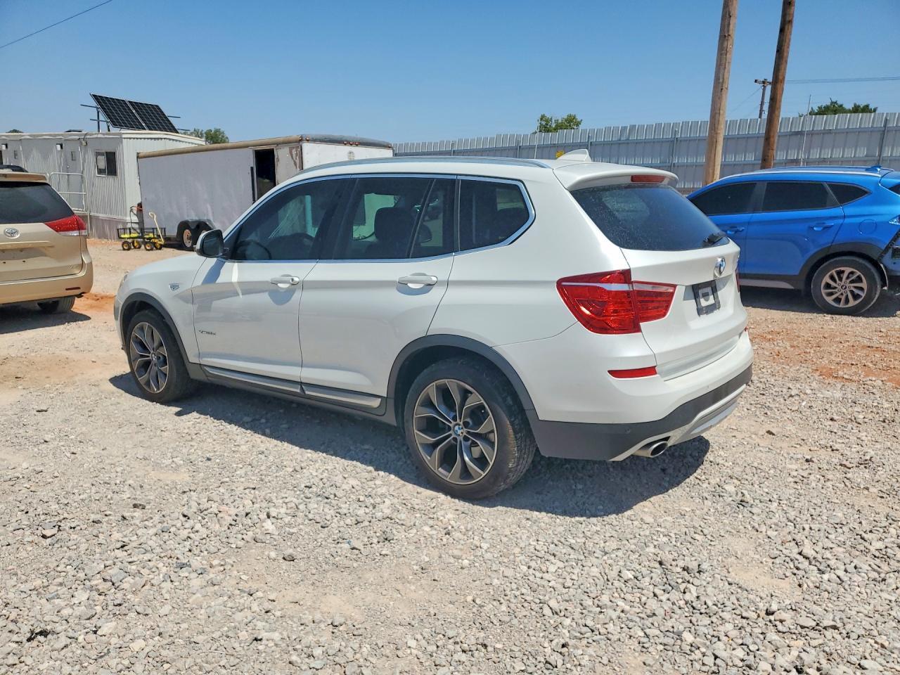2016 BMW X3 xDrive28D - zdjęcie 2