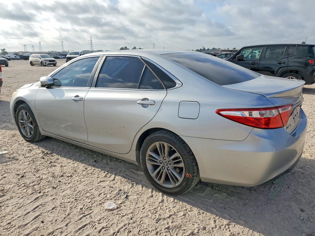 2015 Toyota Camry Se - zdjęcie 2