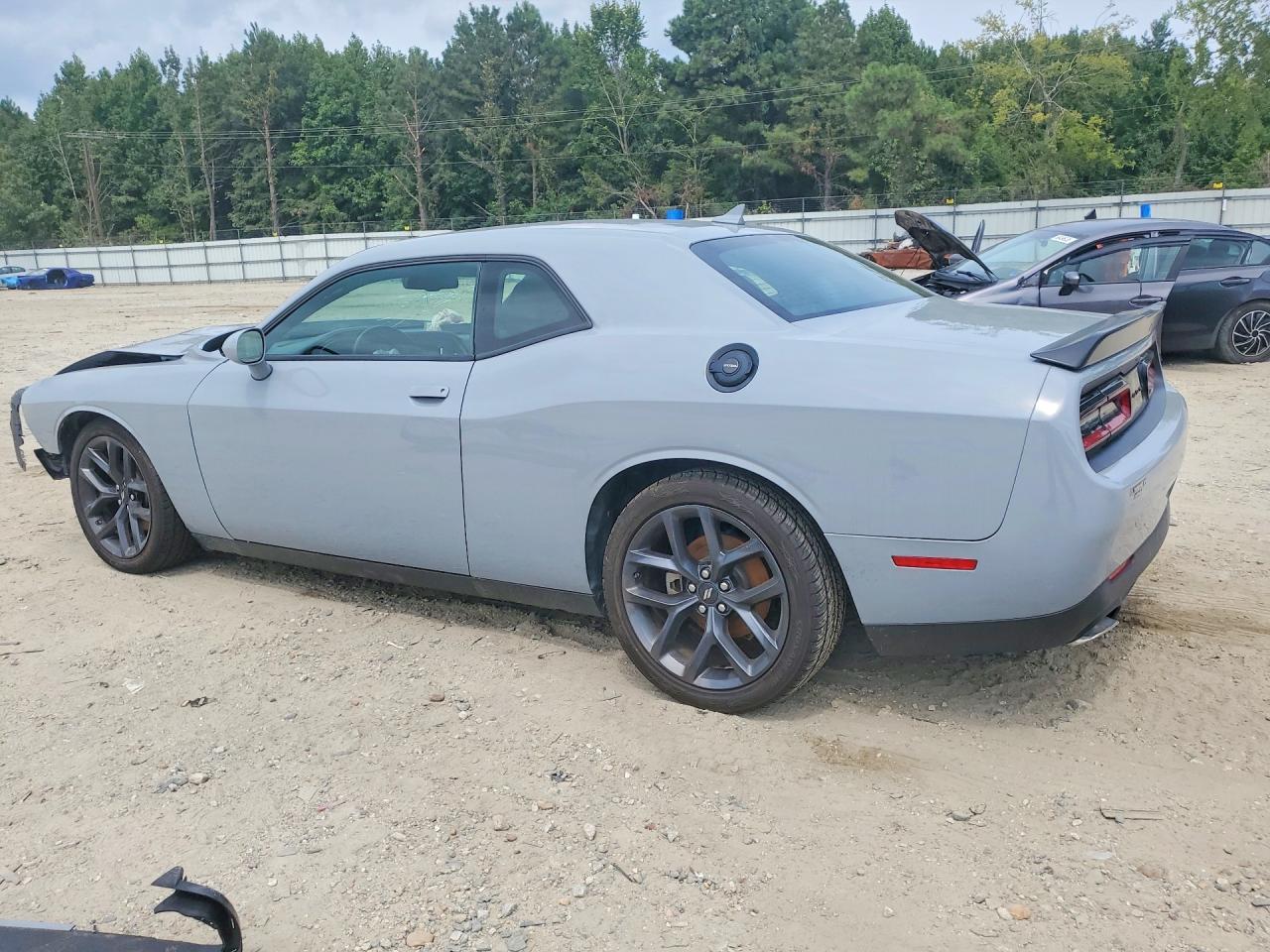 2022 Dodge Challenger Gt - zdjęcie 2