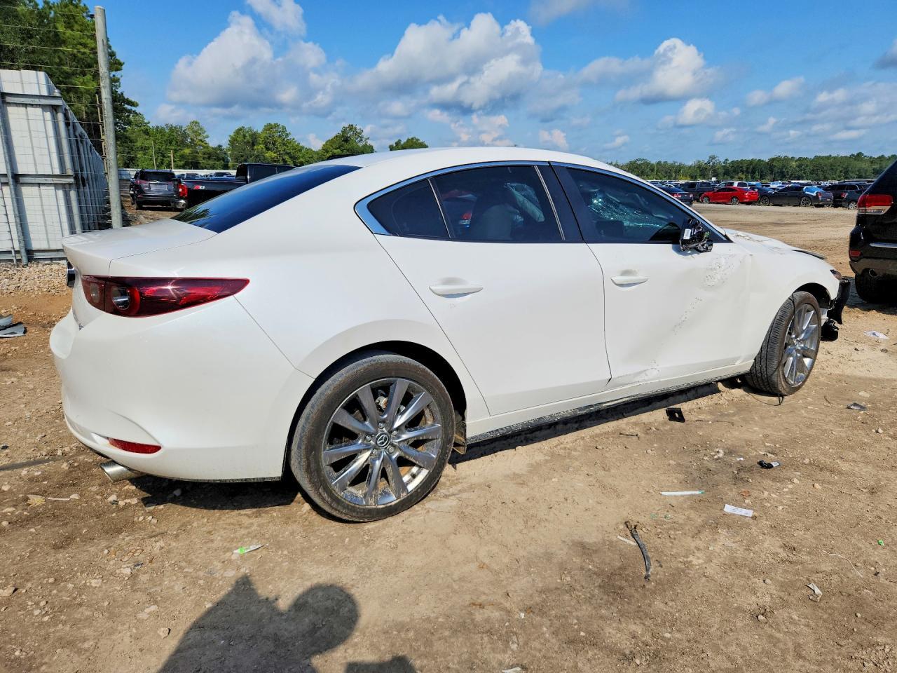 2026 Mazda 3 Preferred - zdjęcie 3