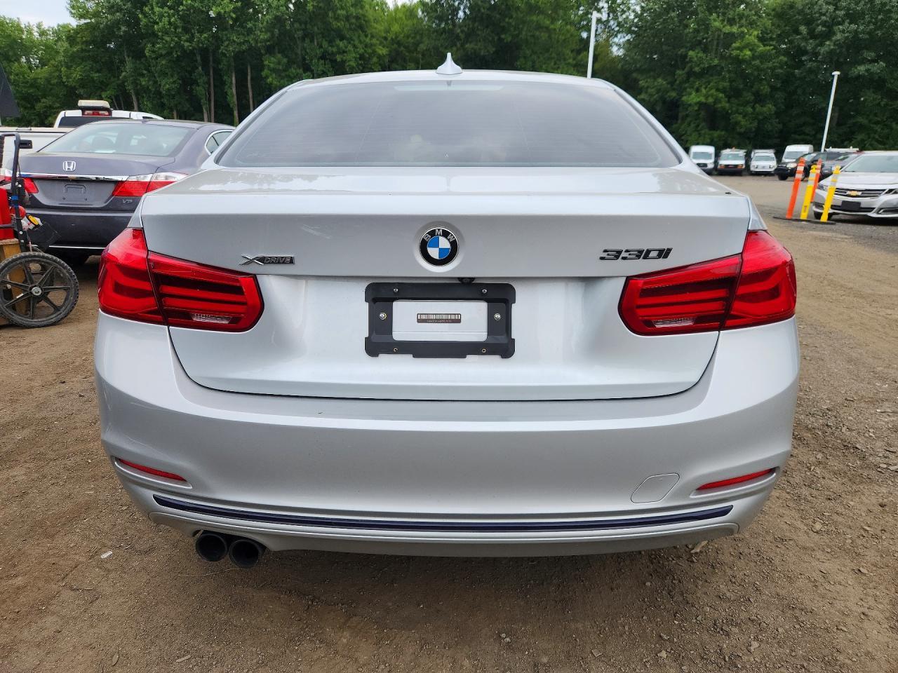 2018 BMW Seria 3 330i - zdjęcie 6