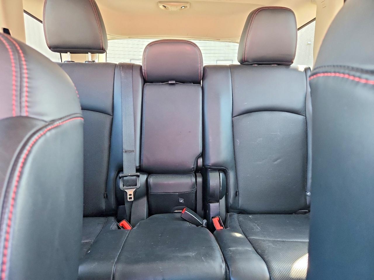 2016 Dodge Journey R/T - zdjęcie 10