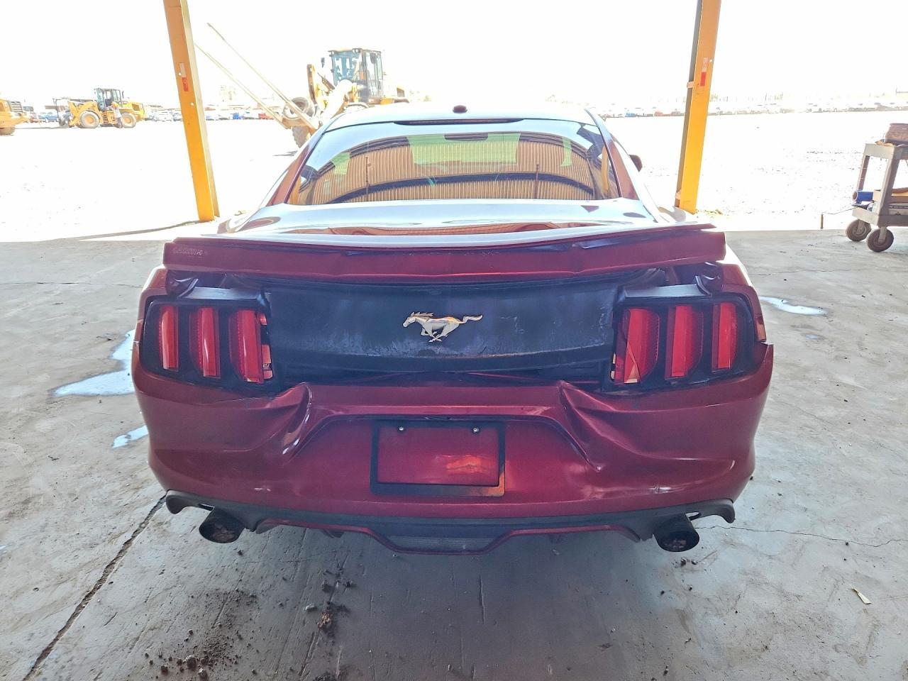 2015 Ford Mustang - zdjęcie 6