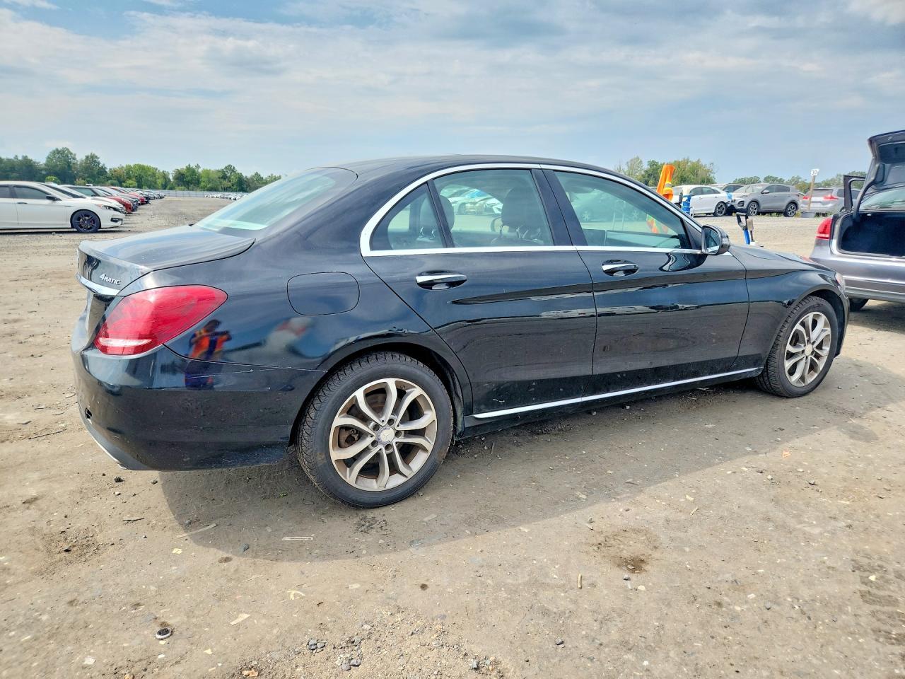 2017 Mercedes-Benz C 300 4Matic - zdjęcie 3