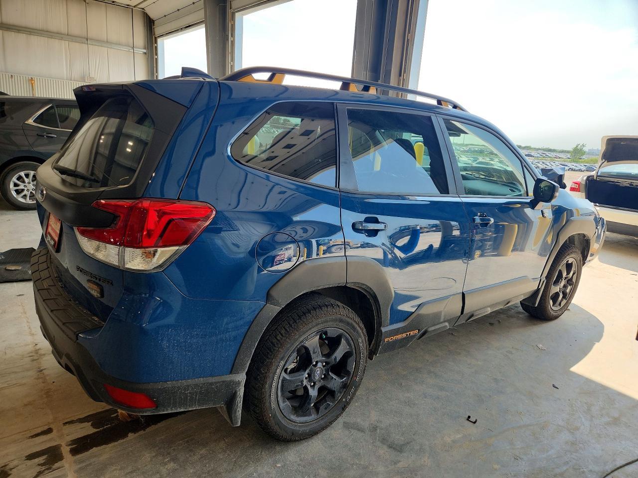 2023 Subaru Forester Wilderness - zdjęcie 3