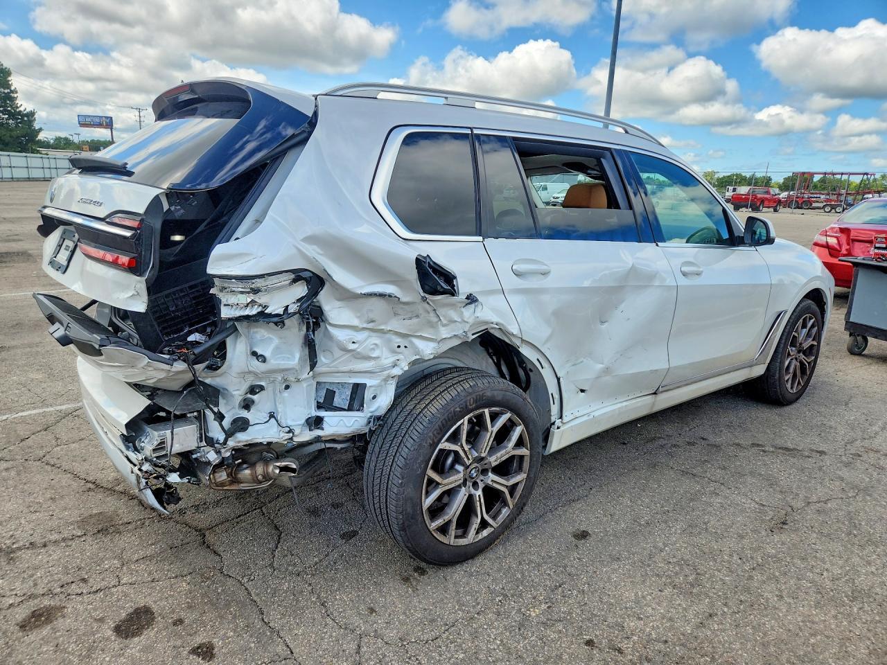 2026 BMW X7 xDrive40I - zdjęcie 3