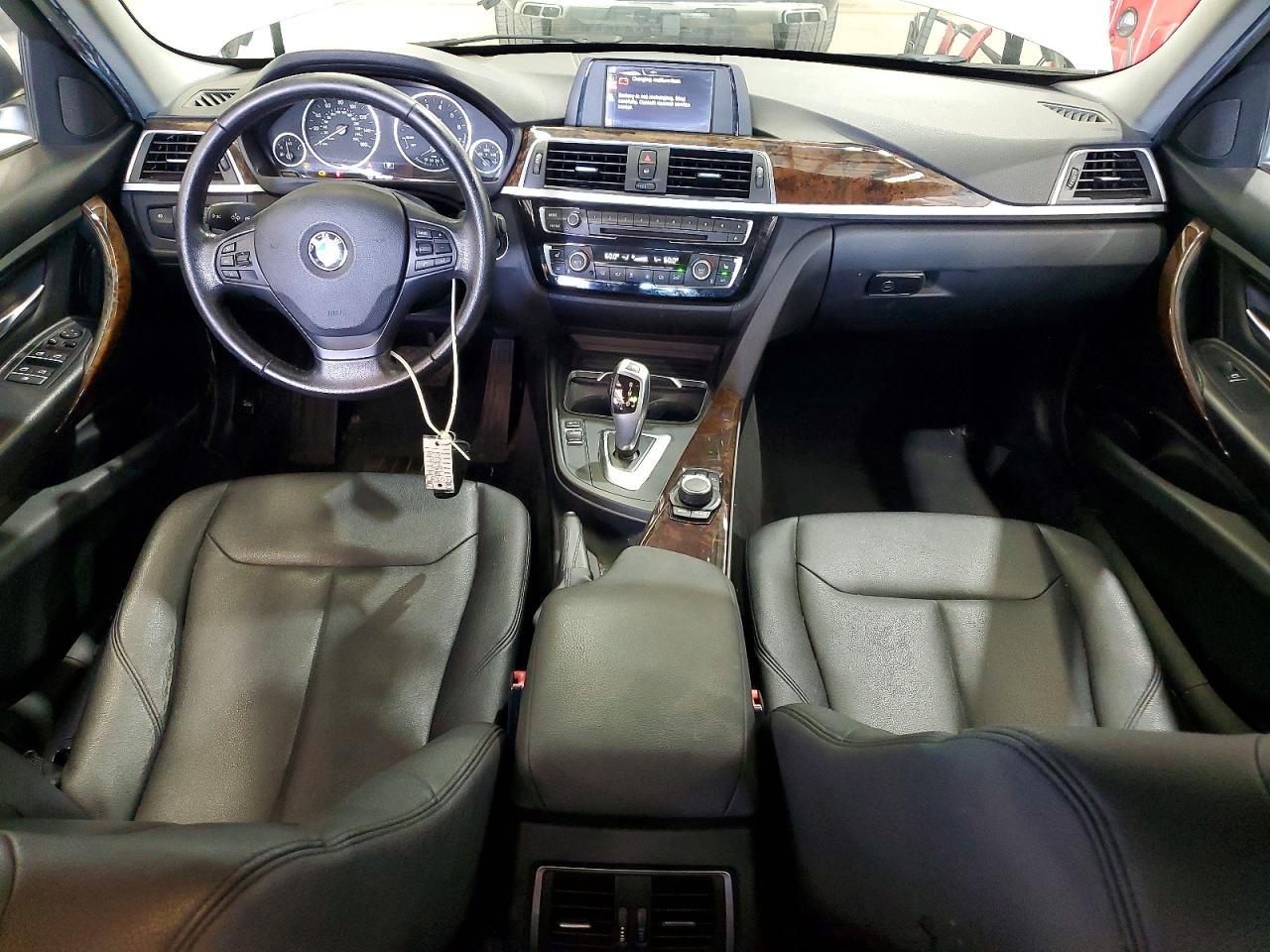 2016 BMW 320 Xi - zdjęcie 8