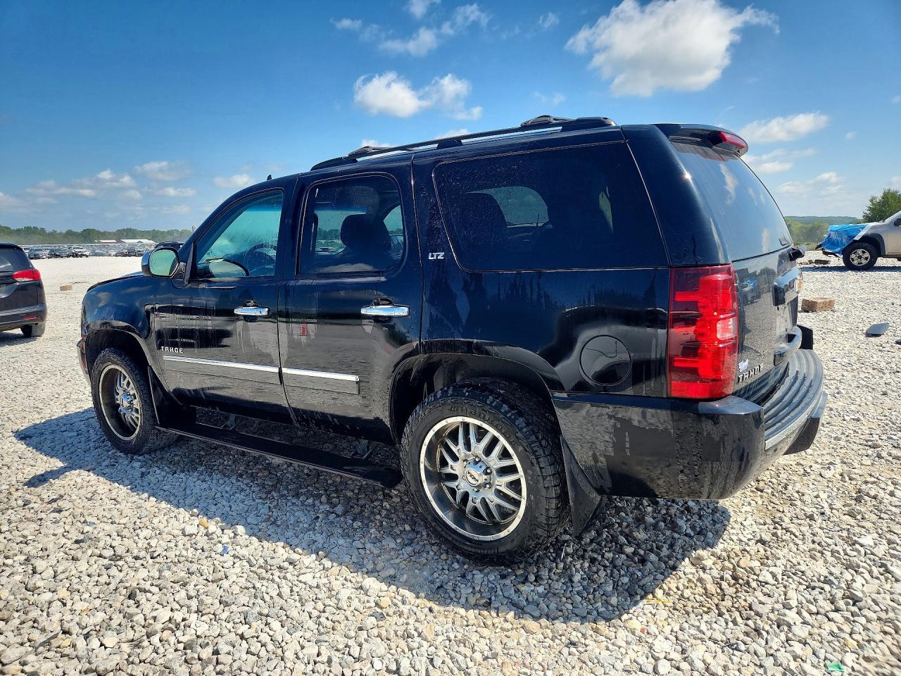 2013 Chevrolet Tahoe K1500 Ltz - zdjęcie 2